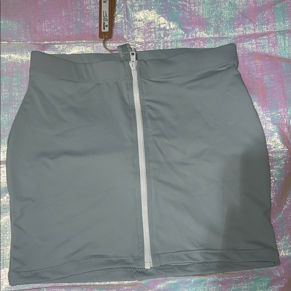 83. SKIMS  NWT Swim Skirt